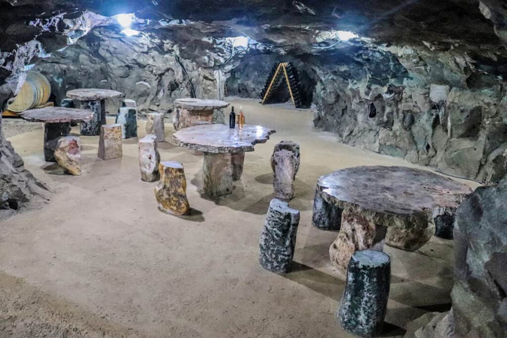 Contact | Restaraunt inside amethyst mine